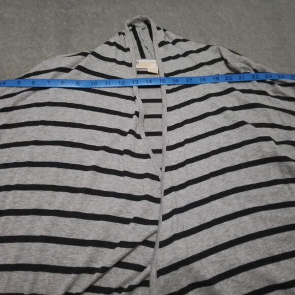 MICHAEL KORS SIZE M BLACK & GREY STRIPE CARDIGAN 3/4 SLEEVE - Picture 11 of 12
